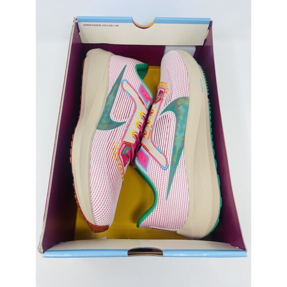 Size 15 Nike Air Zoom Pegasus 40 Familia Sail Green Sanddrift Mens FN0599-100 main image 5